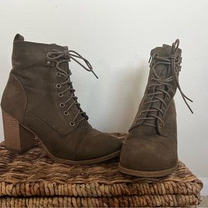 Olive green healed booties! In great condition. Rarely worn. Size 9